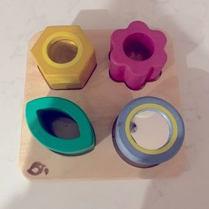 Tenderleaf Toys infant/toddler puzzle